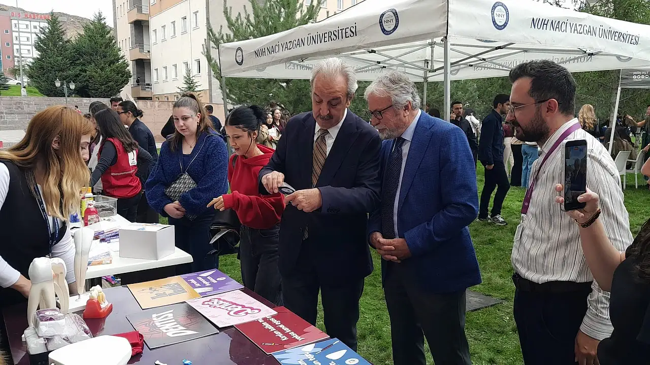 Kayseri'de yeni öğrenciler için kampüste hareketli gün!
