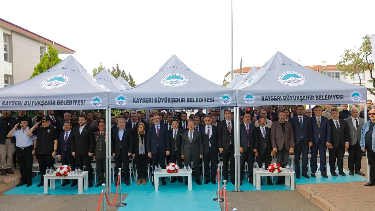 Kayseri'de 22 bin kitaplık kütüphane açıldı!