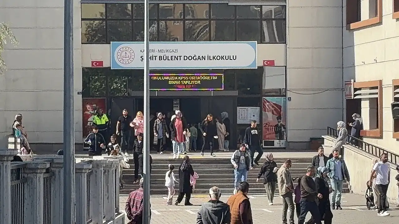 Kayseri'de KPSS Ortaöğretim sona erdi! 3 milyona yakın aday ter döktü
