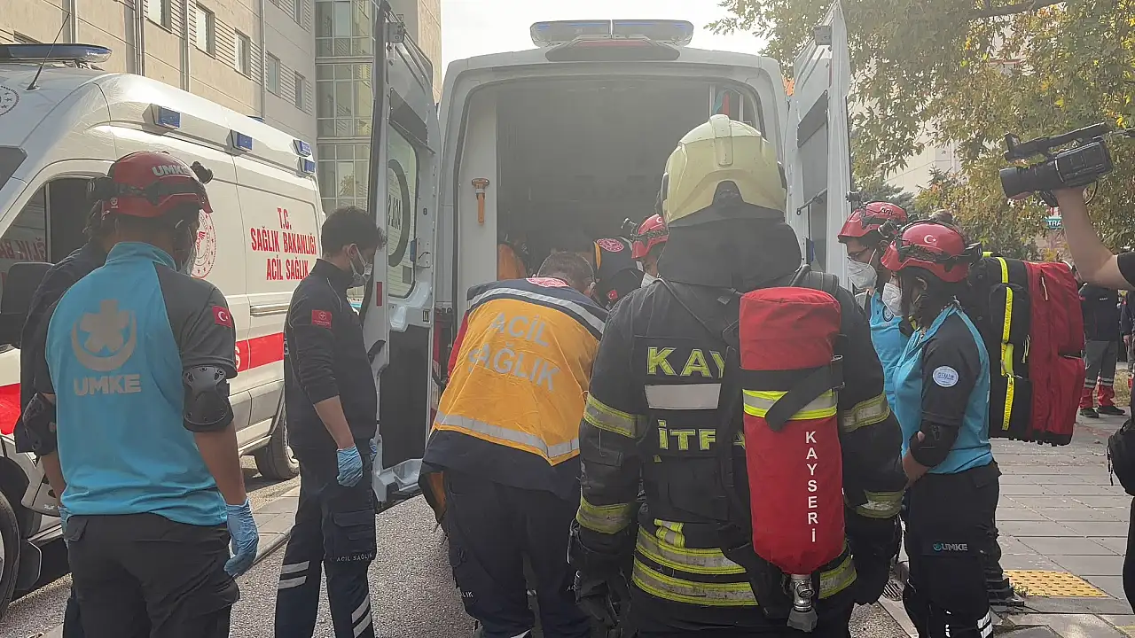 Erciyes Üniversitesi'nde deprem oldu, yangın çıktı: Ekipler zamana karşı yarıştı!