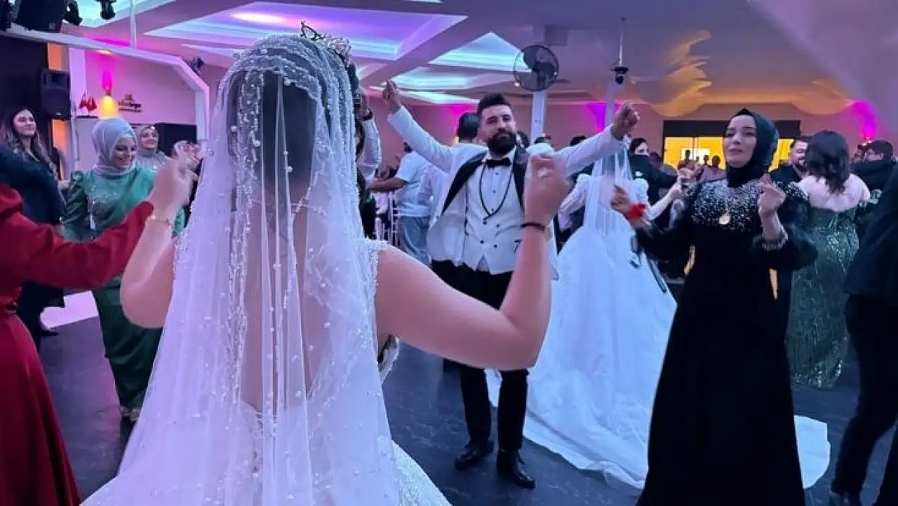 Kayseri'de sıra dışı düğün: Kardeşler bacanak ve elti oldu
