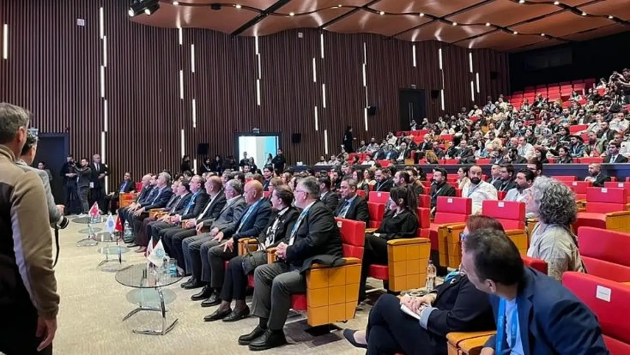 Vali Gökmen Çiçek: 'Kayseri imkansızı imkana çevirdi'