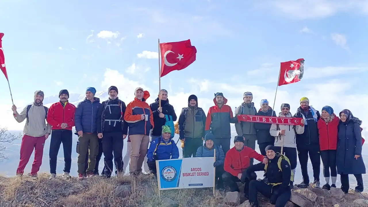Alidağı'nda Şehitler için yürüyüş düzenlendi