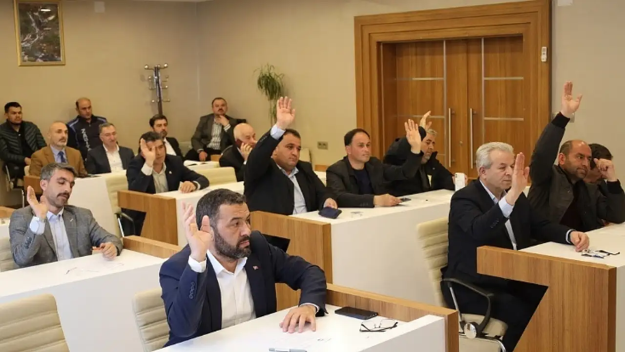 Yahyalı'da kritik toplantı: Belediye meclisinde yeni dönem başladı