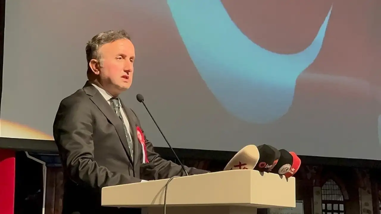 Kayseri'de 23 Nisan kutlamasında Coşkun Esen'den eğitim vurgusu
