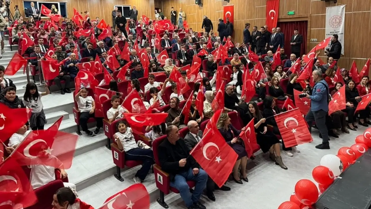 Kayseri'de 23 Nisan kutlamasında Coşkun Esen'den eğitim vurgusu