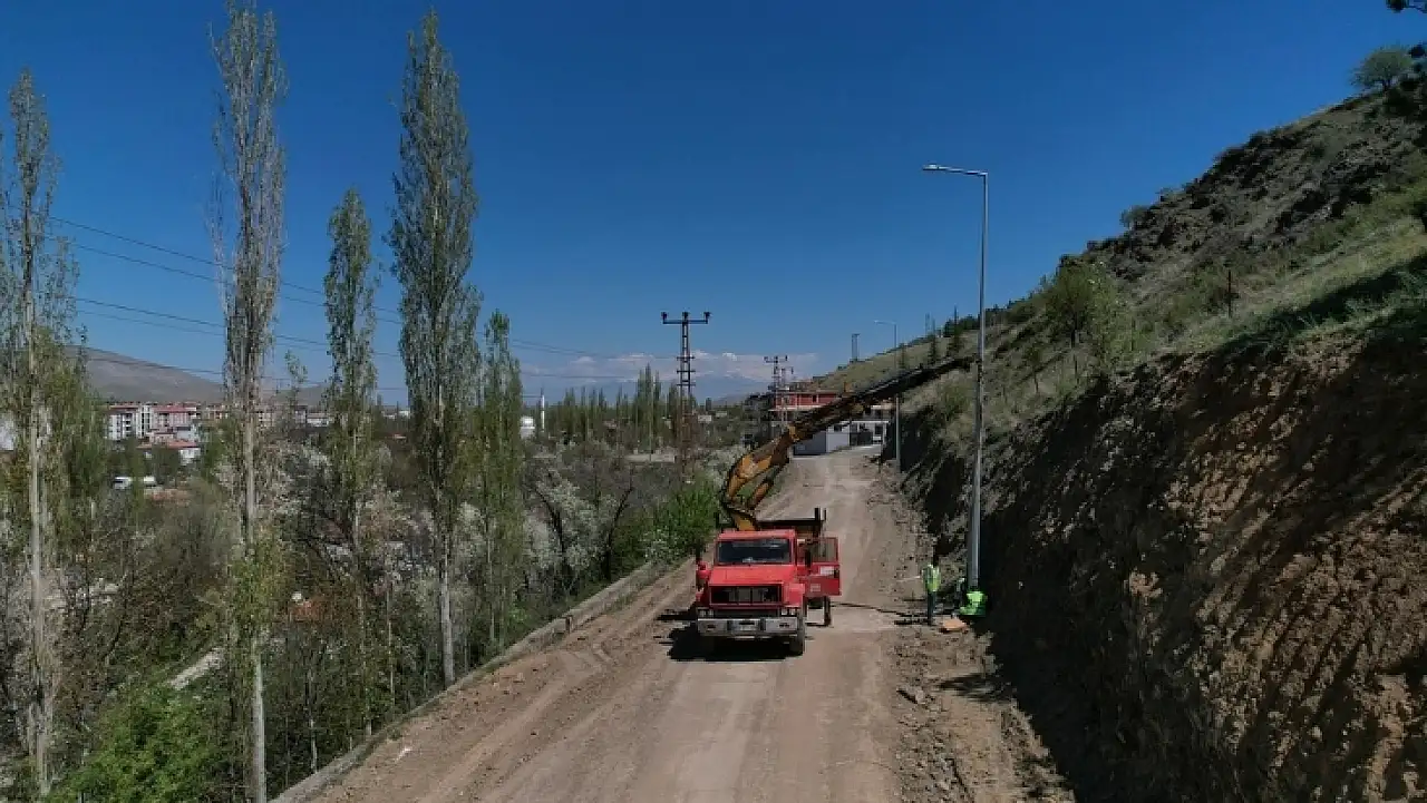 Kayseri Yahyalı'da kritik yol projesinde son aşamaya gelindi!
