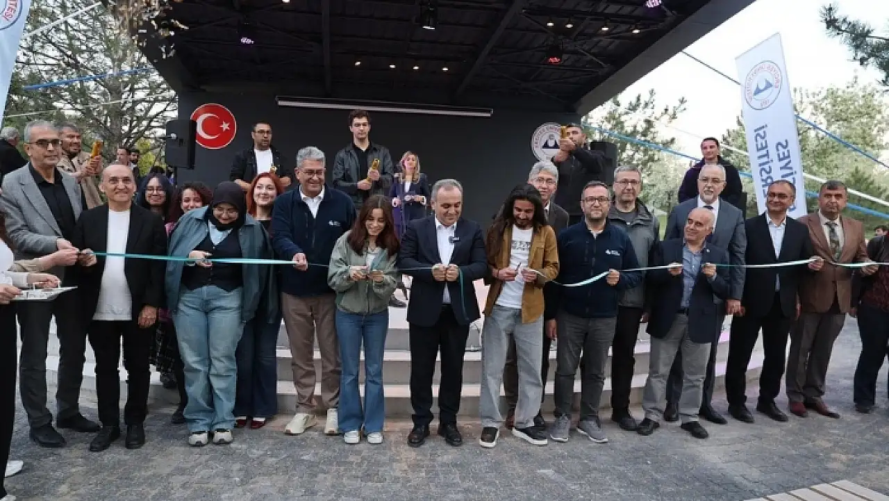 Erciyes Üniversitesi kampüsünde müzik dolu açılış
