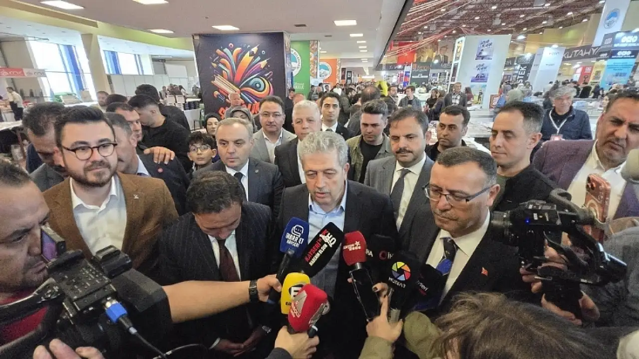 AK Parti Kayseri Milletvekili Bayar Özsoy'dan Kitap Fuarı mesajı