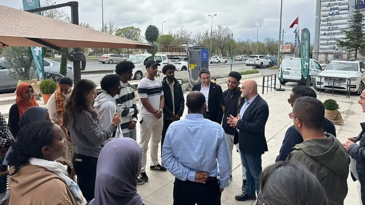 Kayseri'de eğitim alan yabancı öğrencilerden dikkat çeken mesaj