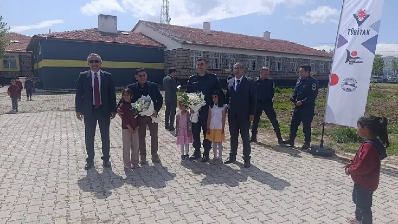 Pınarbaşı'nda geleceğin mucitleri sahneye çıktı