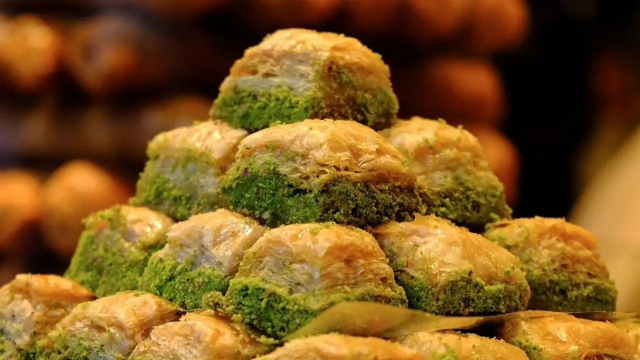 Kayseri'de bayram öncesi baklava fiyatları belli oldu: Fiyat farkı şaşırttı!