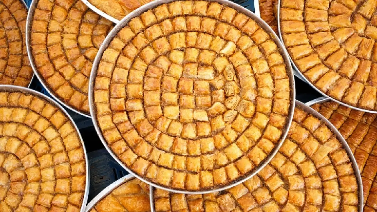 Kayseri'de bayram öncesi baklava fiyatları belli oldu: Fiyat farkı şaşırttı!