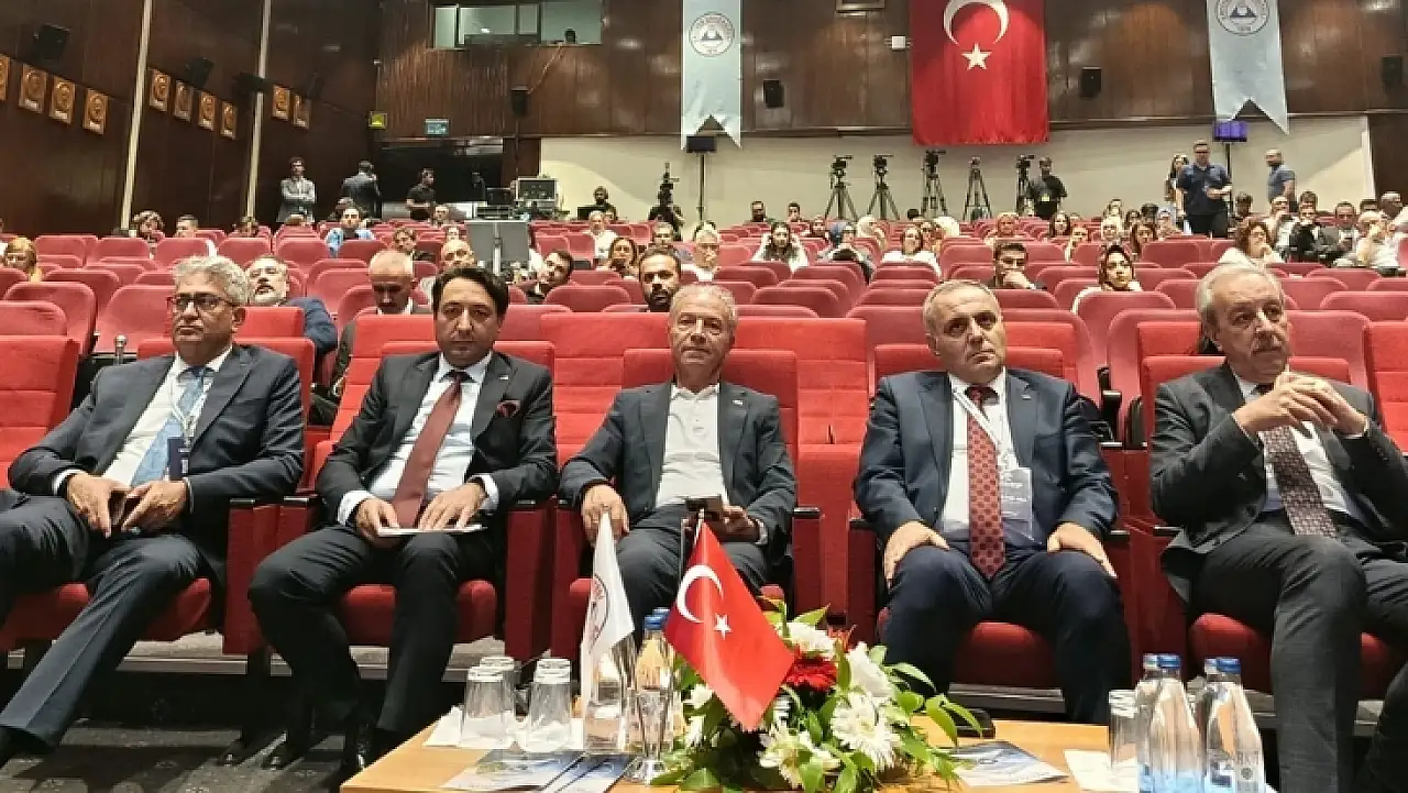 Kızılay Genel Müdürü Erciyes Zirvesi'nde konuştu