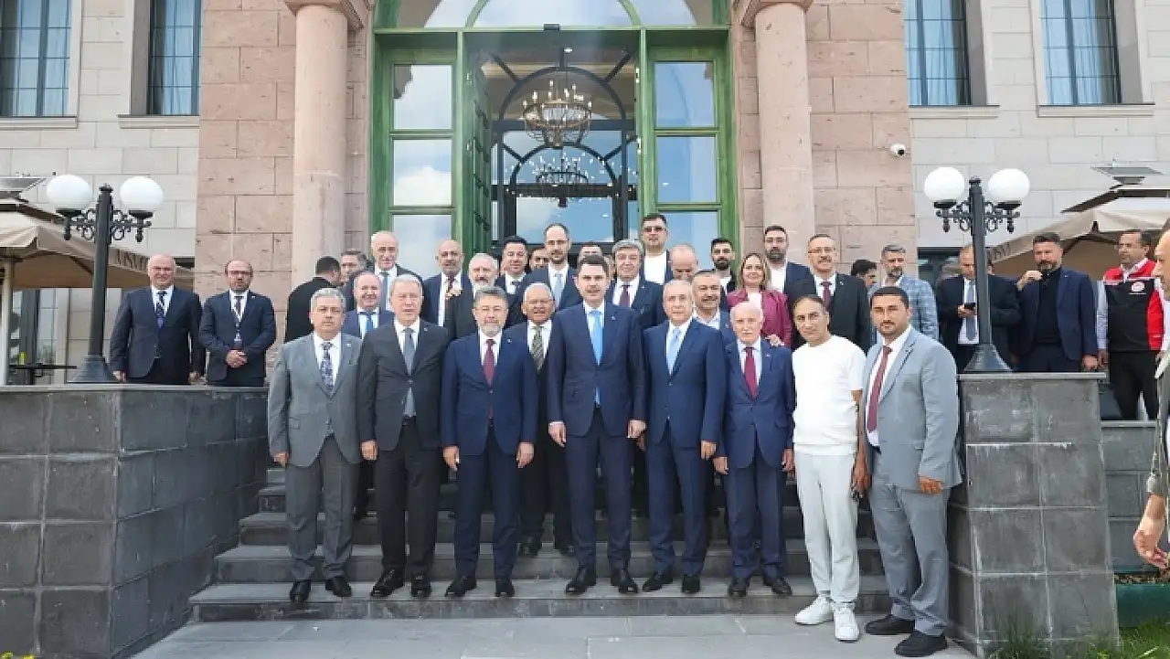 Bakan Kurum ve Bakan Yumaklı'dan Büyükşehir'e ziyaret
