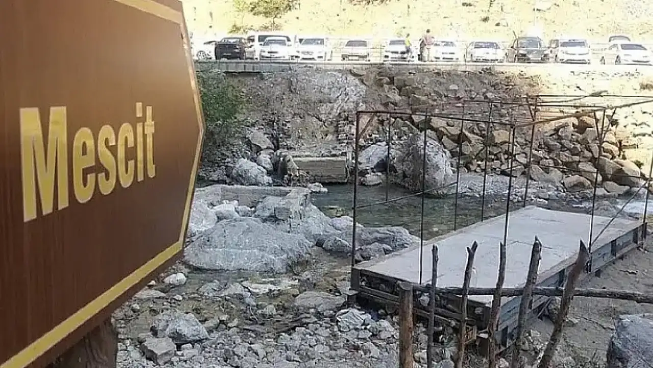 Kayseri'nin dünyaca ünlü şelalesinde dikkat çeken şikayet!