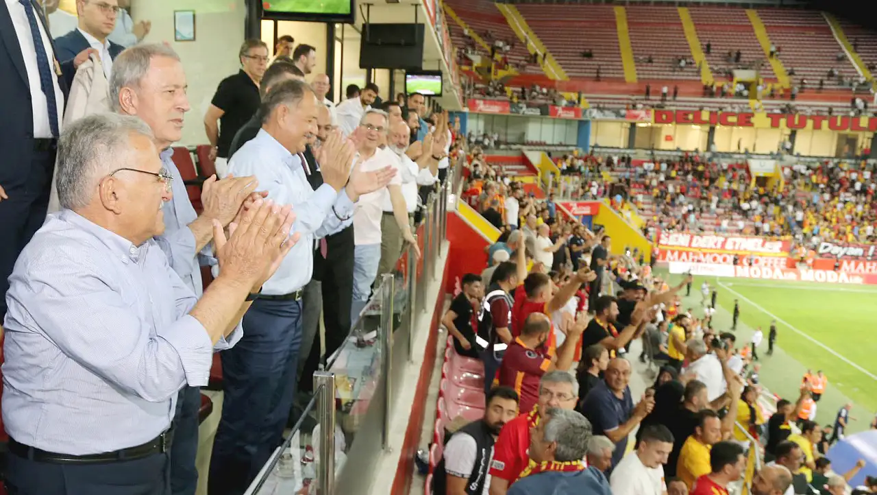 Kayserispor'da büyük gün: Kulüp geleceği için önemli toplantı masada