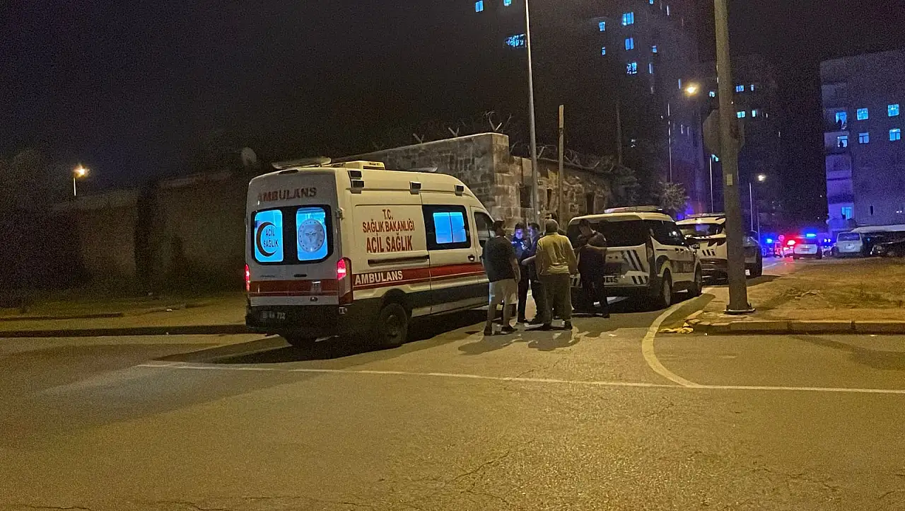 Kayseri'de gürültü tartışması kanlı bitti! Satırlar çekildi, 3 kişi hastanelik oldu
