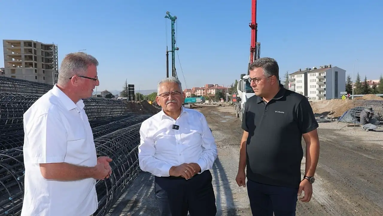 Başkan Büyükkılıç Meteoroloji Katlı Kavşağı'nı inceledi: 29 Ekim'de açılıyor!