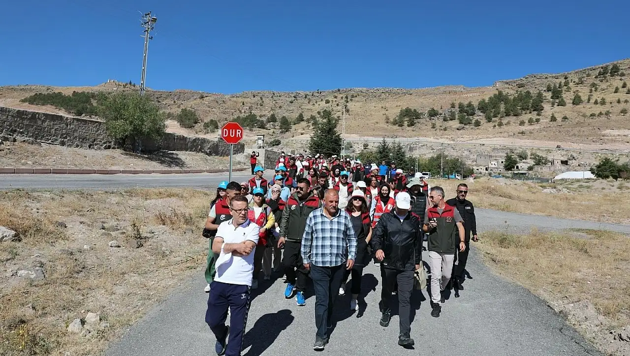 Kayseri'de 'Kadim Erkilet Kültür Yürüyüşü' düzenlendi!