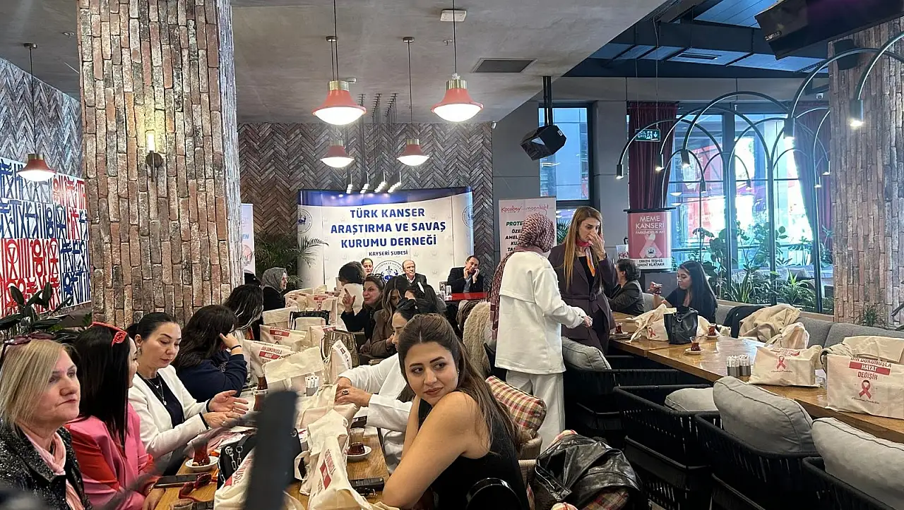 Kayseri'deki etkinlikte meme kanseriyle ilgili çarpıcı istatistik paylaşıldı!