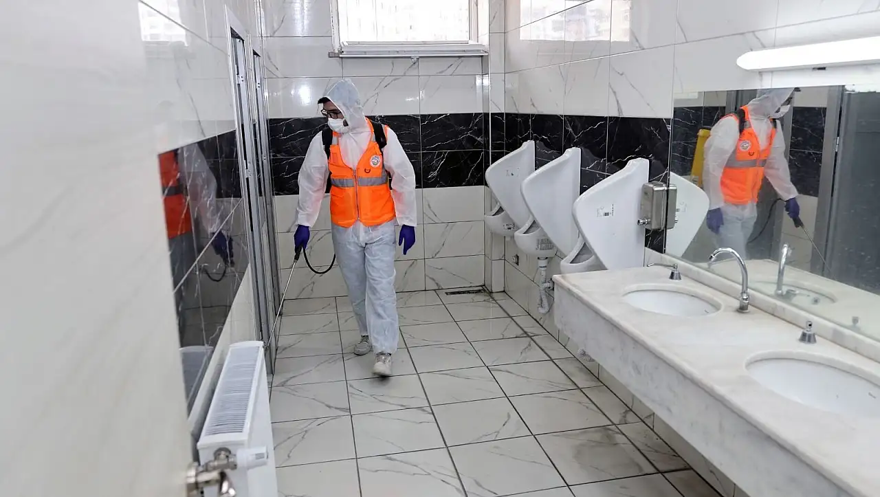 Talas Belediyesi'nden okullarda tatil temizliği