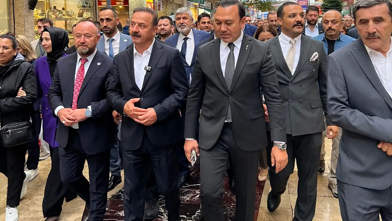 Anahtar Parti'de 1. yıl coşkusu: ''Şöhretsiz kahramanlarla Türkiye'nin anahtarını biz tutuyoruz!''