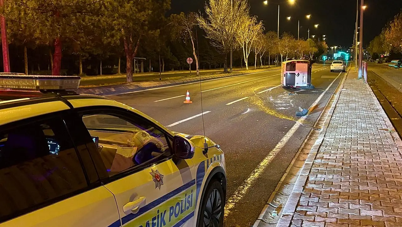 Kayseri'de önüne köpek çıkan araç yan yattı - Yaralılar var!