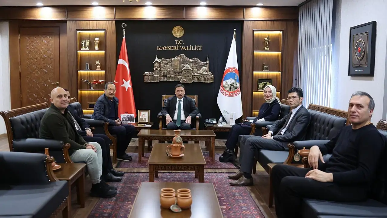 Kayserililerin şifacı doktoru şehre geldi: Bakın ilk kimi ziyaret etti!