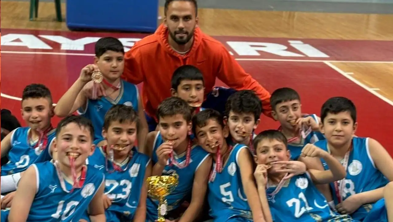 Kayseri'de koleji 45-72 mağlup eden anadolu takımından büyük gurur!