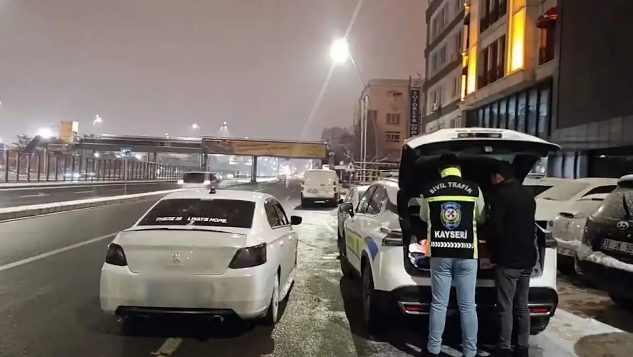 Kayseri'de kurallara uymayan sürücülere 244 bin TL para cezası uygulandı!