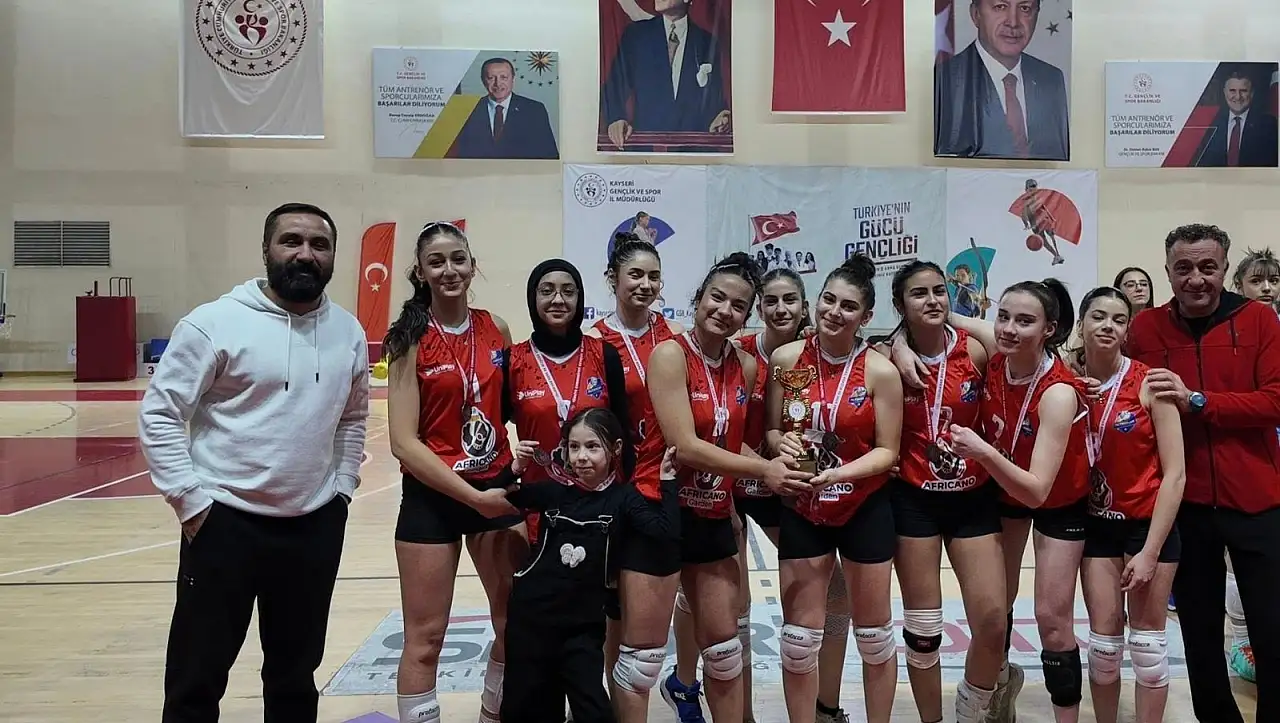 Kayseri Yıldız Kızlar Voleybol Süper Ligi müsabakaları tamamlandı!