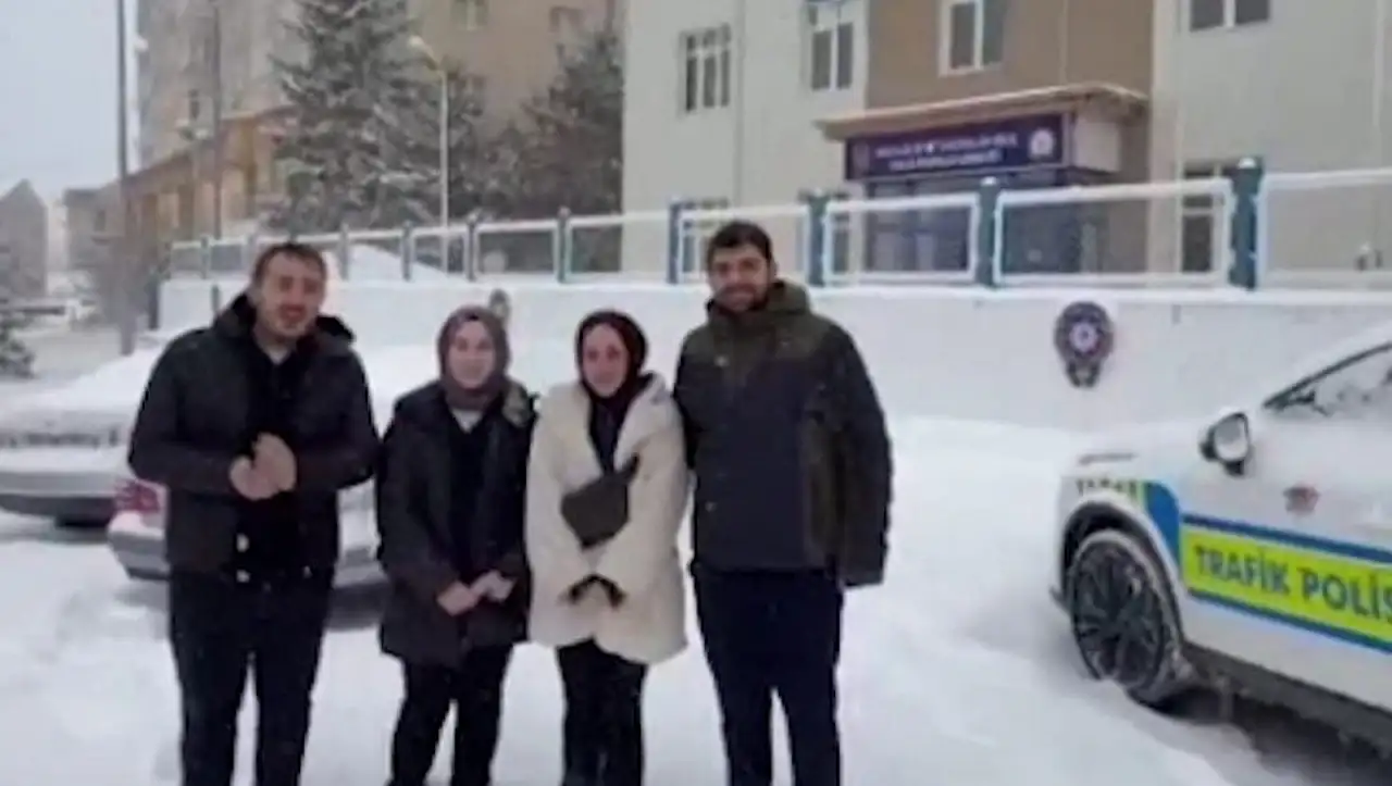 Hacılar'da 5 kişi mahsur kaldı: Polis ekipleri kurtardı