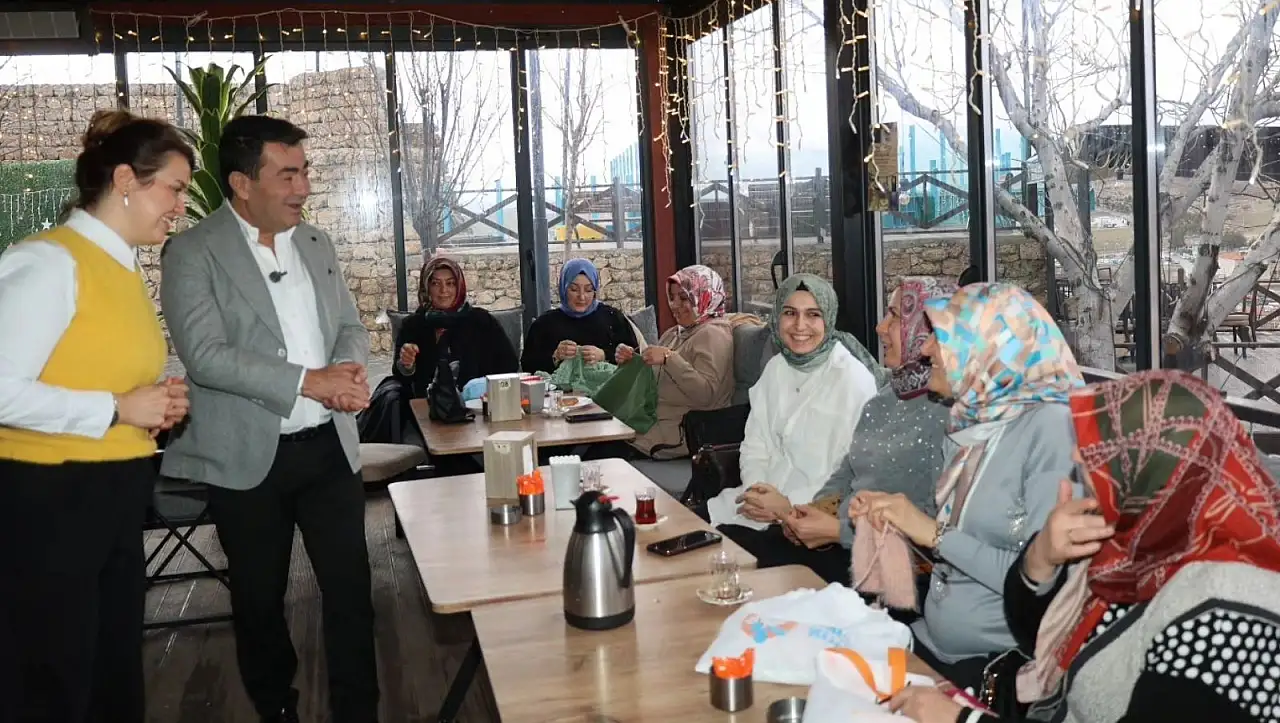 Kayseri'de kadınlar ''Bir İlmek Bir Muhabbet Günleri'' programında buluştu