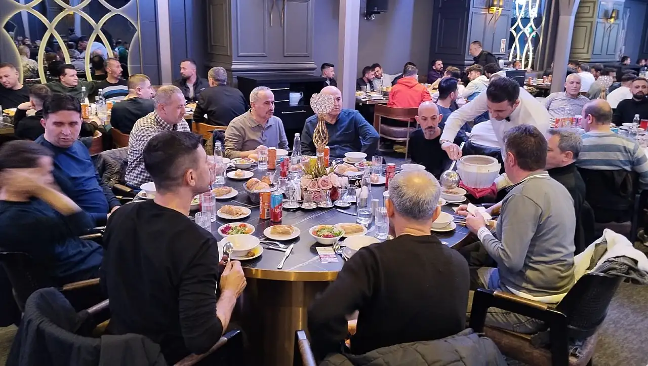Başkan adayı Çelikbilek, işçilerle iftarda buluştu!