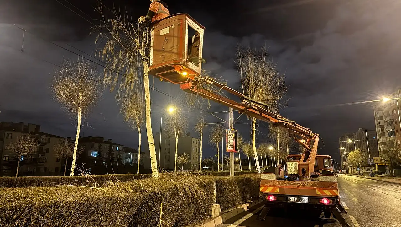 Kayseri'de gece-gündüz demeden çalışmalar sürüyor!