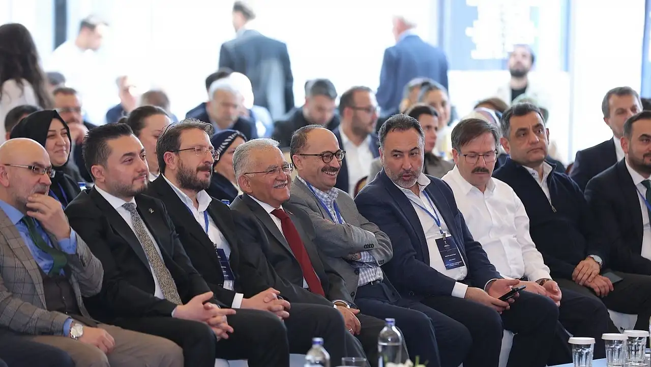 Bakan Bayraktar Kayseri'ye geldi – 'Türkiye'nin Enerji Vizyonu' masaya yatırıldı!