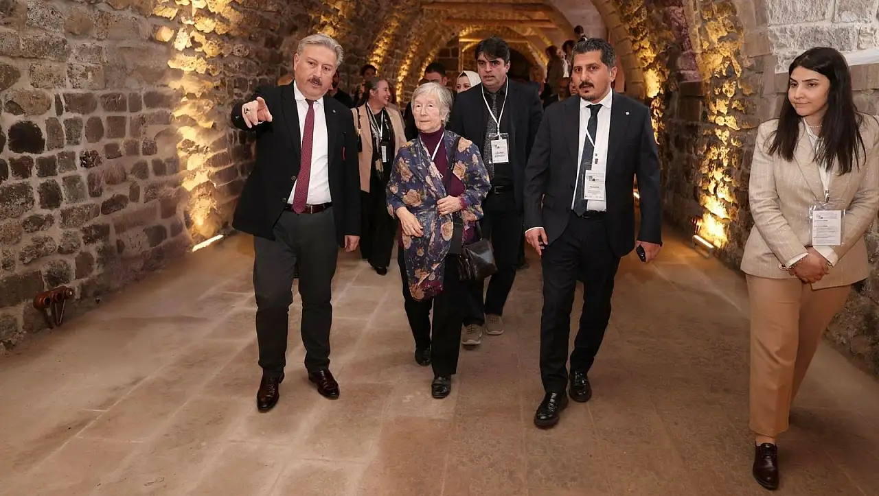 Tarihi Gön Han'da Çalıştay başladı!