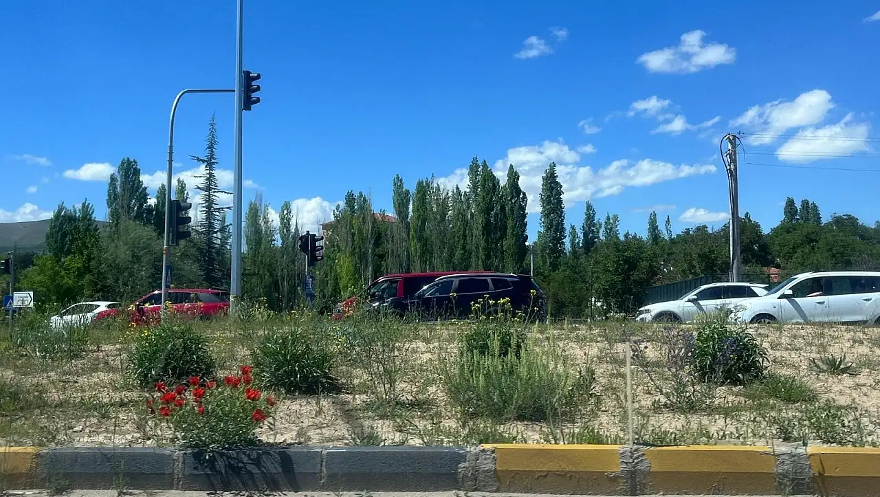 Kayseri-Ankara karayolunda bayram dönüşü yoğunluğu!