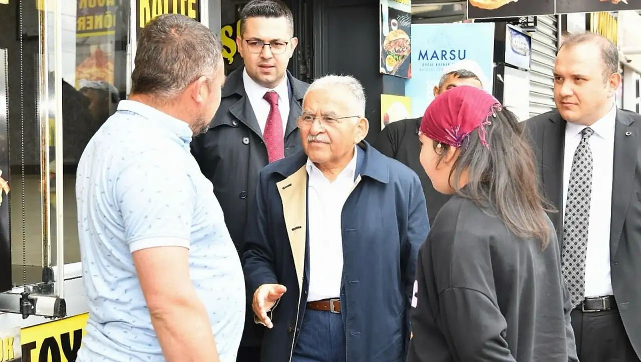 Başkan Büyükkılıç'tan sürpriz yolculuk - Samimi sohbetleri dikkat çekti!