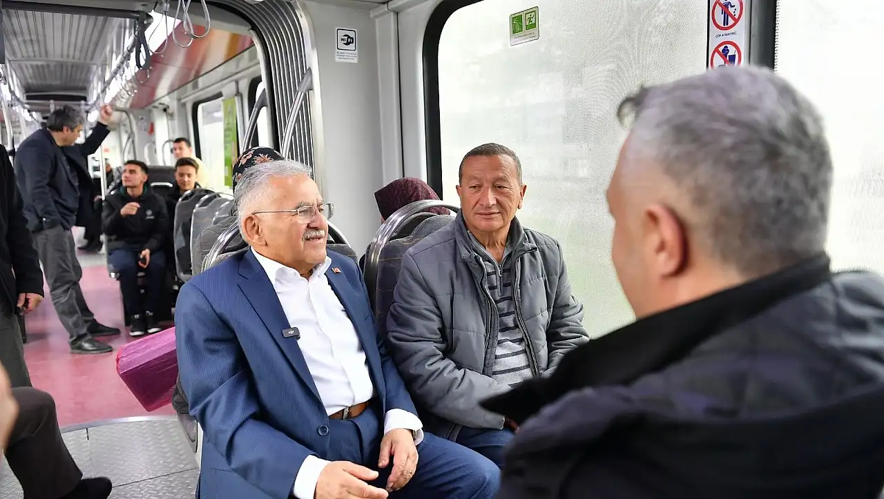 Başkan Büyükkılıç'tan sürpriz yolculuk - Samimi sohbetleri dikkat çekti!