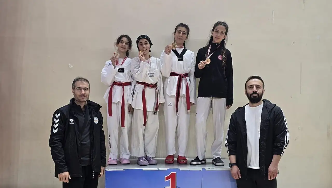 Kayserili minik sporculardan büyük başarı – 14 madalya birden!