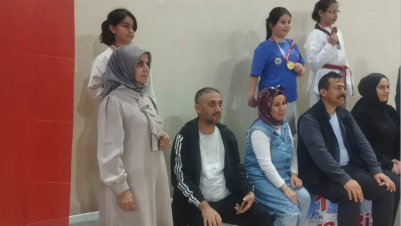 Kayseri Emniyet ERVA öğrencileri bu kez 8 madalya ile kürsüye çıktı!