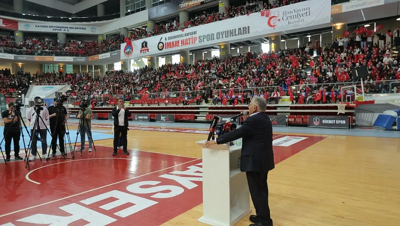 Başkan Büyükkılıç'tan gençlere motivasyon konuşması!