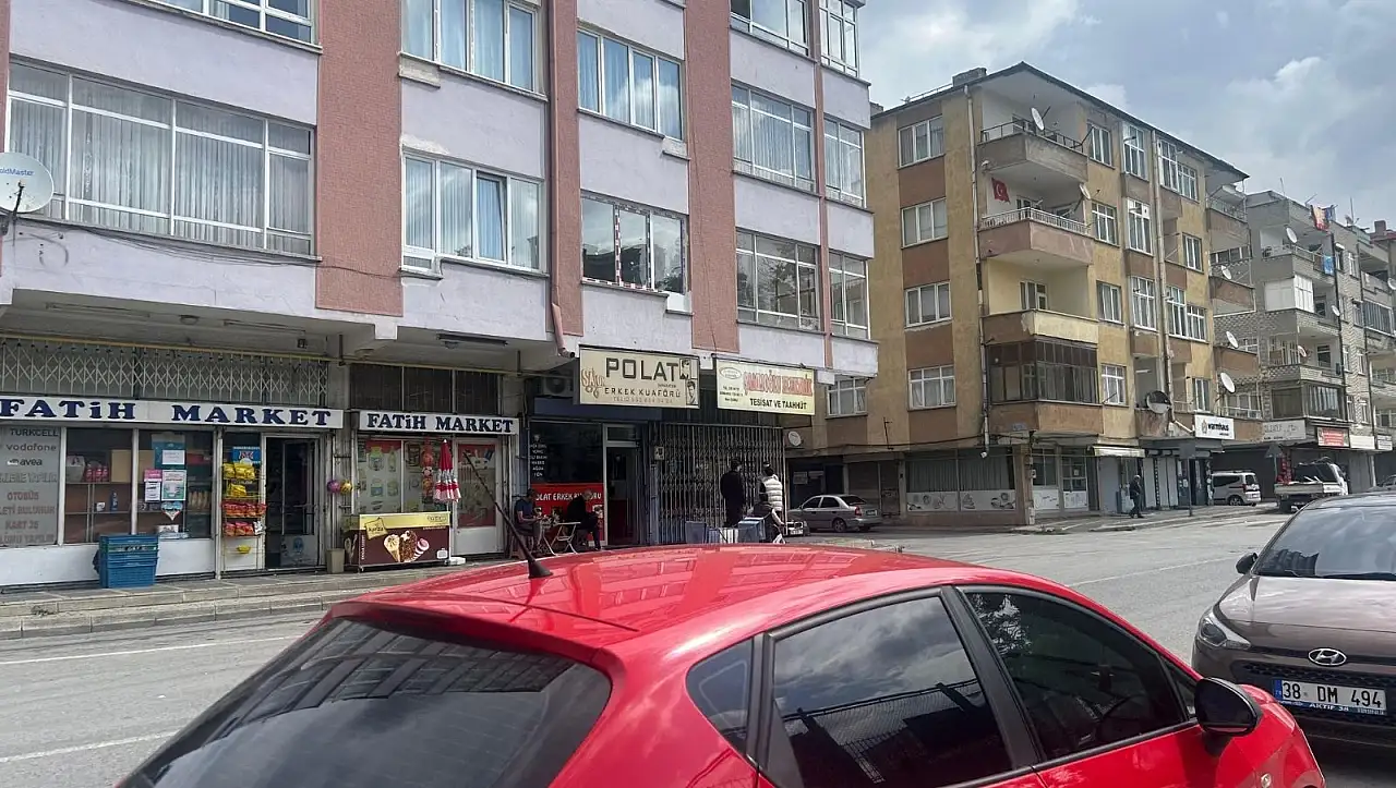 Kayseri'de yoğun mesai başladı – Pazar günü dükkanları açtılar!