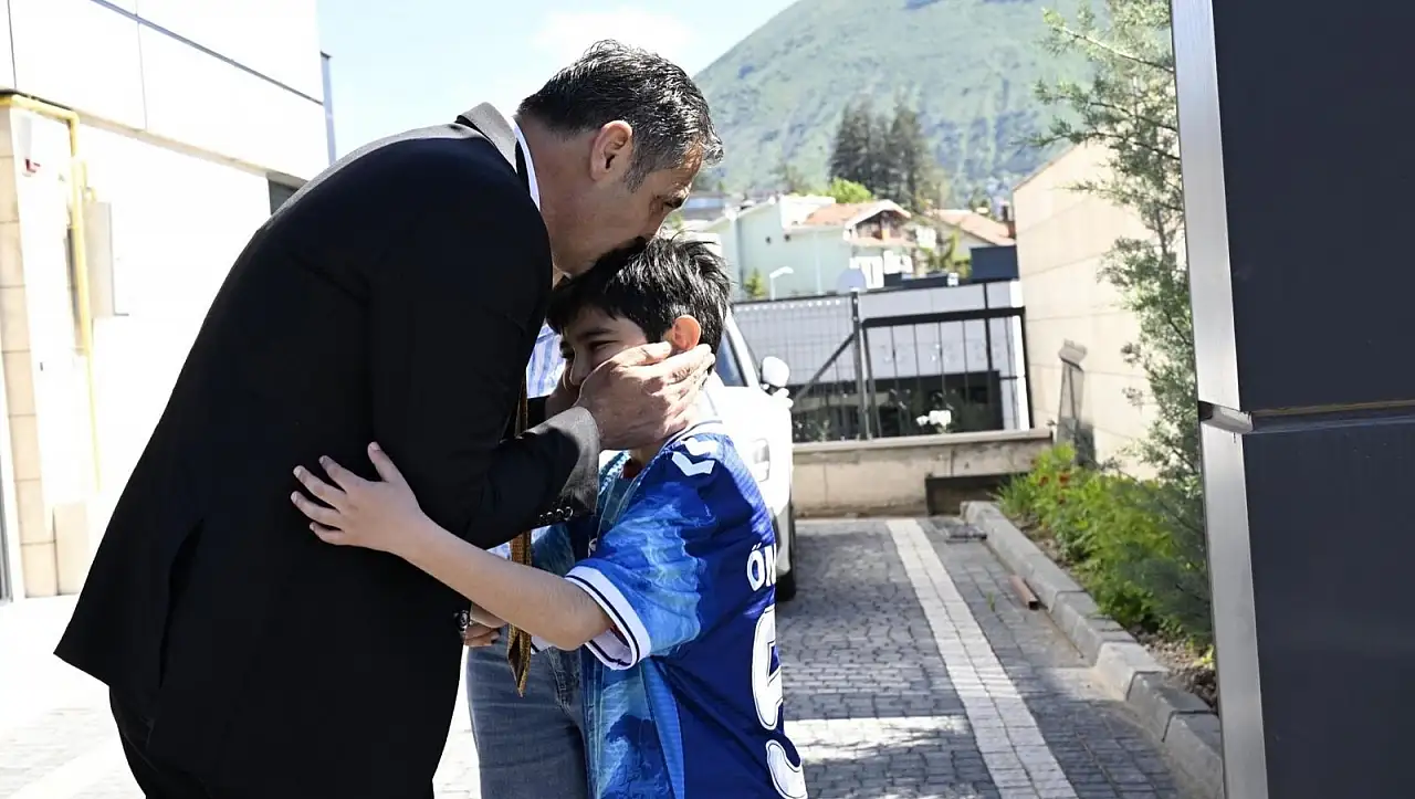 Kayseri'de şehit evladına sürpriz! Küçük Ömer'e özel hediye