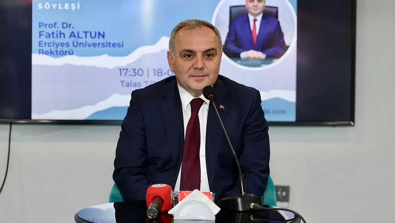 Marifet Mektebi Seminerlerinin konuğu ERÜ Rektörü Fatih Altun oldu