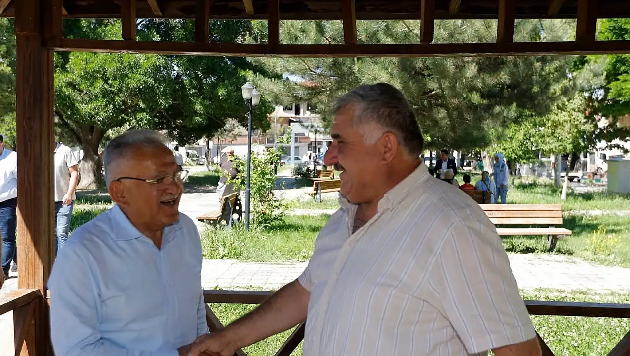 Başkan Büyükkılıç'tan Sarıoğlan ve Akkışla'ya çıkarma!