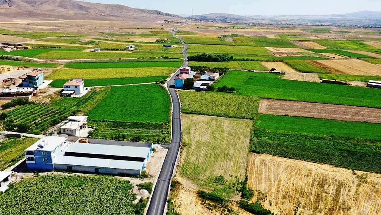 Kocasinan'ın kırsal mahallelerinde yaz mesaisi!