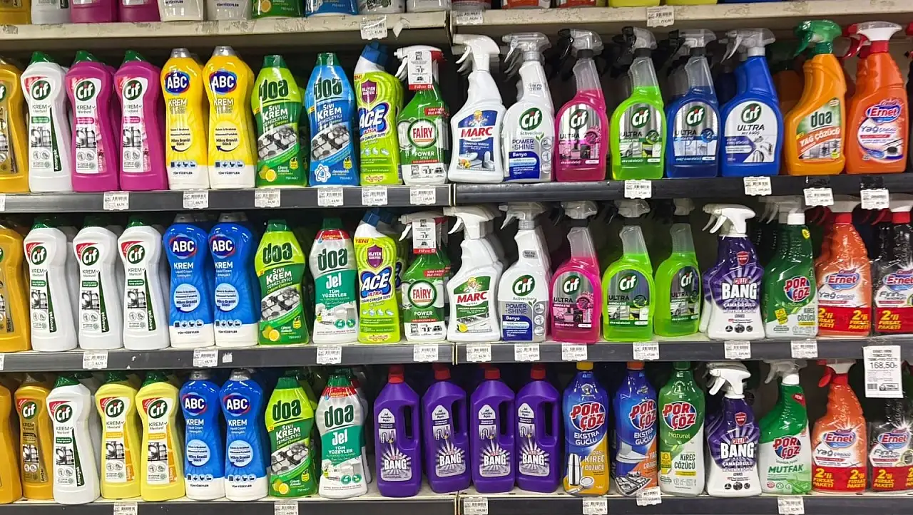 Evdelerdeki gizli tehlike: Temizlik malzemelerini güvenli kullanmanın 5 yolu